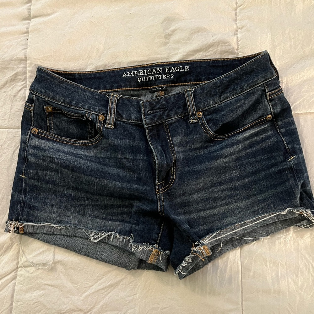 American Eagle ‘Shortie’ Shorts